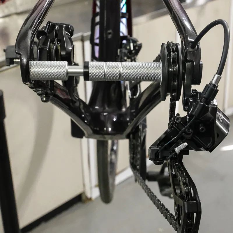 Cyklo pomůcka na čištění řetězů 