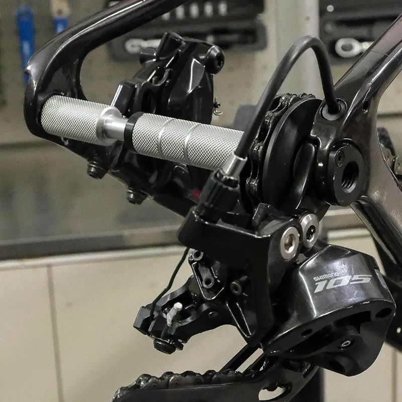 Cyklo pomůcka na čištění řetězů 