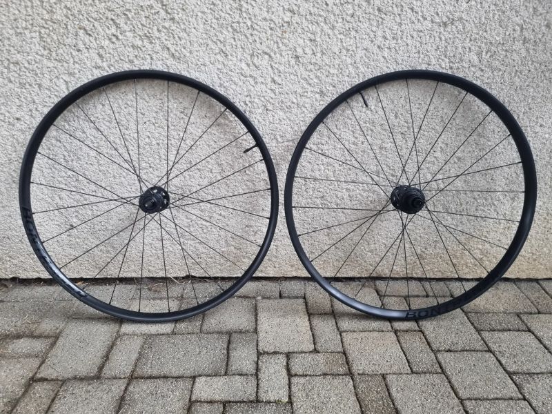 Bontrager Kovee Comp 25 TLR Boost 29˝, microspline