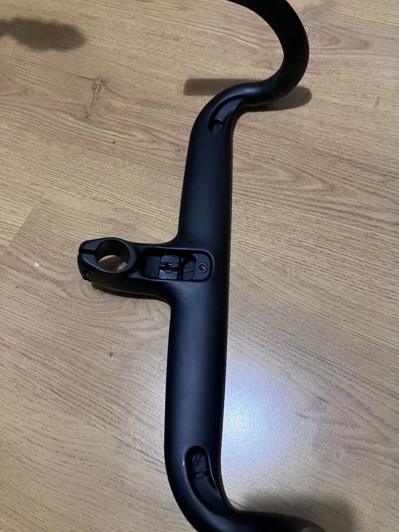 AERO ŘIDÍTKA NA SILNIČNÍ NEBO GRAVEL KOLO Control Tech