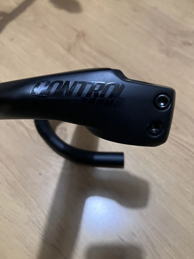 AERO ŘIDÍTKA NA SILNIČNÍ NEBO GRAVEL KOLO Control Tech