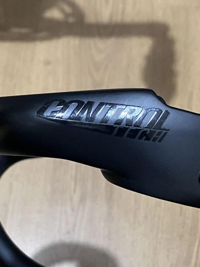 AERO ŘIDÍTKA NA SILNIČNÍ NEBO GRAVEL KOLO Control Tech