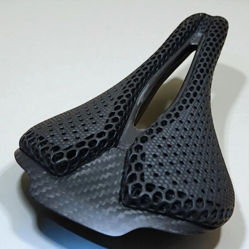 Carbonix Aero 1.0 | 3D tištěné Ultra lehké karbonové silniční sedlo | Endurance verze (155g)