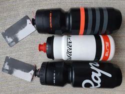 Prodám nové tričko Willier a 3 ks bidonů Rapha a Willier.