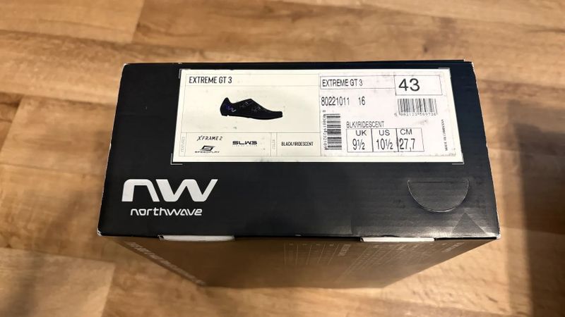 Tretry Northwave Extreme GT3 Black/Iridescent vel. 43