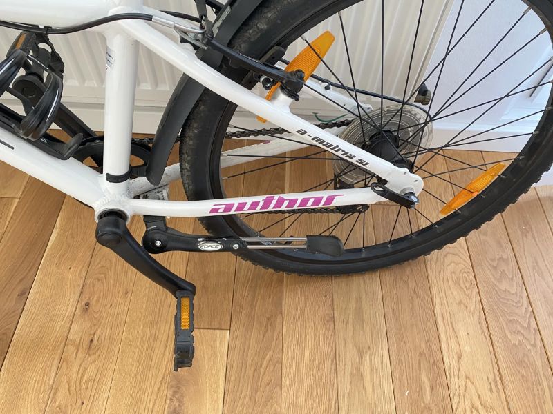 Author a - matrix SL