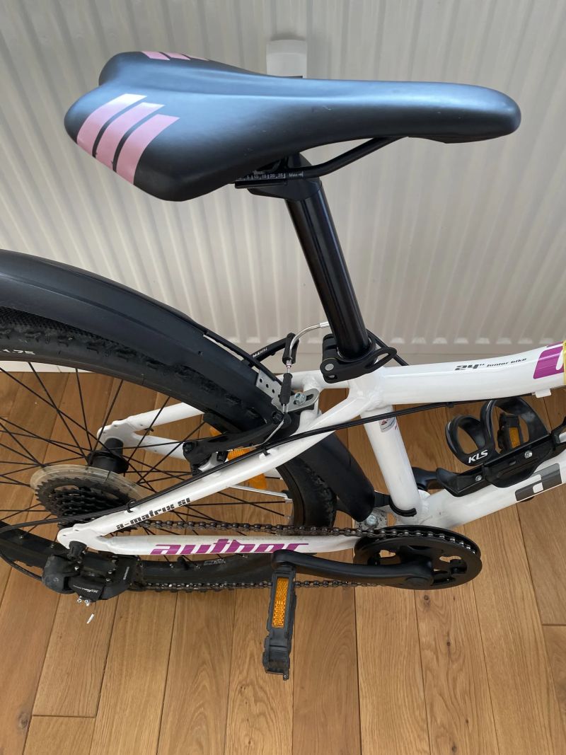 Author a - matrix SL