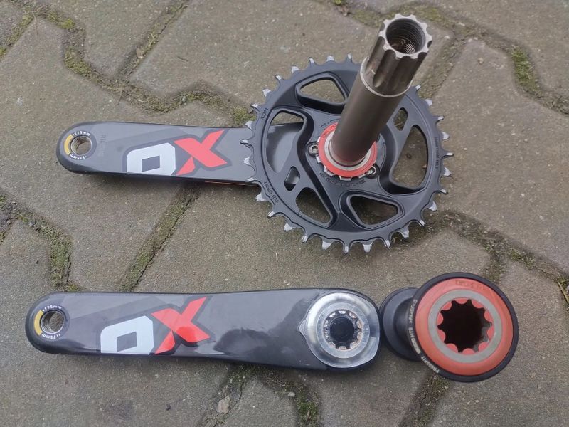 KARBONOVÉ KLIKY SRAM X0