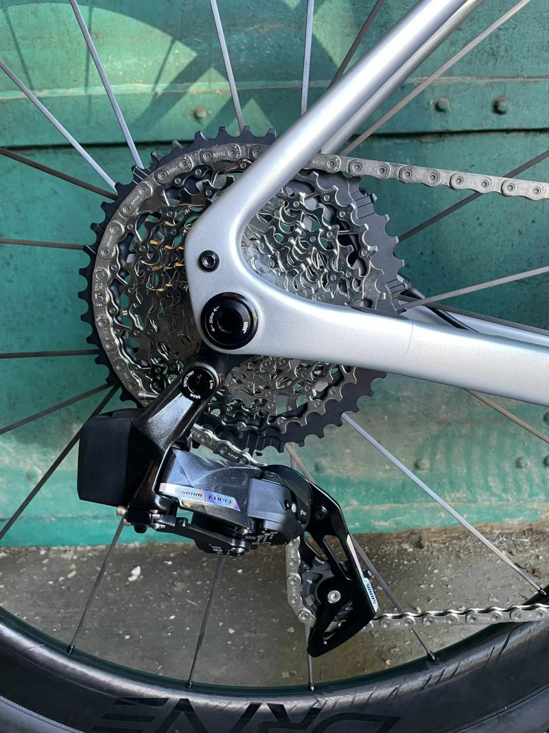 Quint Gravel 54" Sram Force AXS XPLR