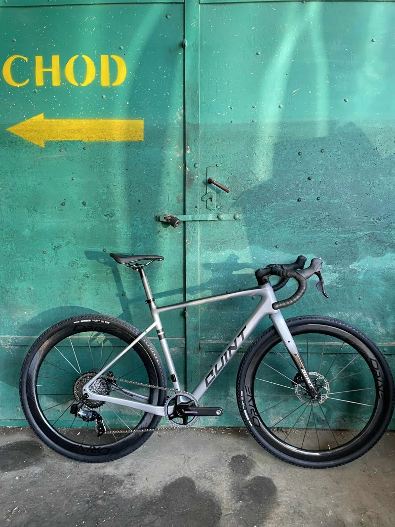 Quint Gravel 54" Sram Force AXS XPLR