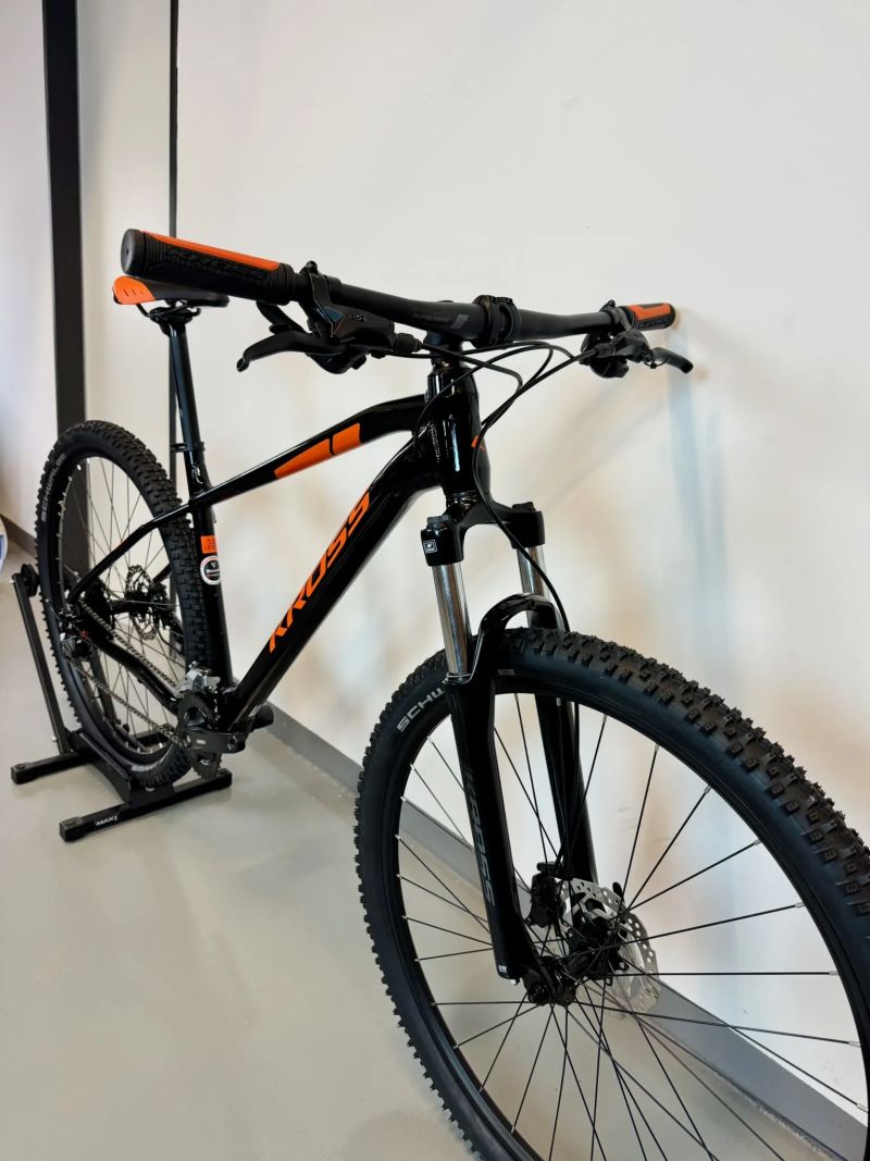 Kross LEVEL 1.0 29" černá/oranžová - Velikost L