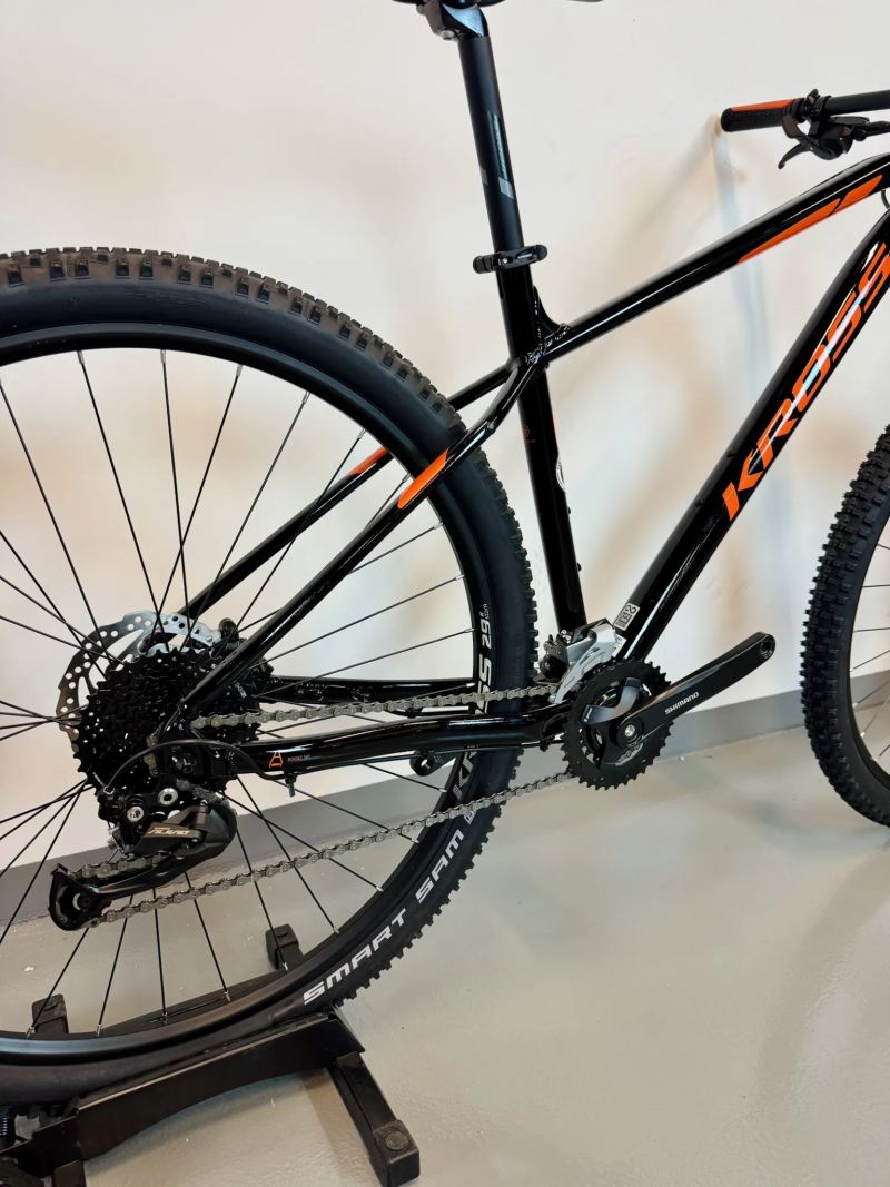 Kross LEVEL 1.0 29" černá/oranžová - Velikost L