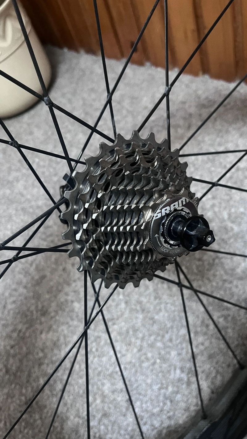 Zipp 454 nsw plášťová 