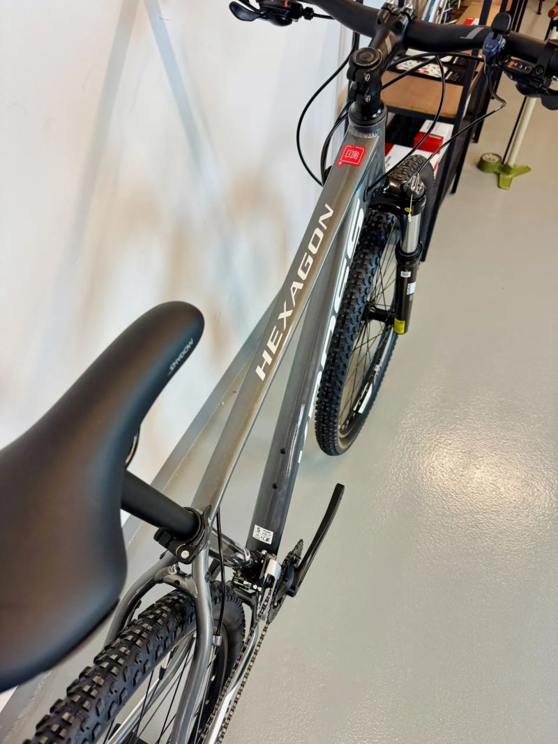 Kross Hexagon 7.0 29" šedá - S