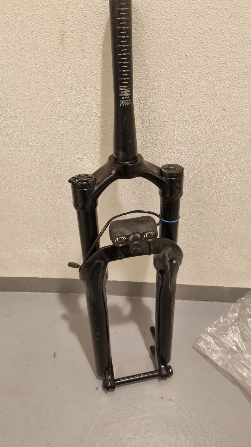 Cane Creek Helm MKII Air 29 Odpružená Vidlice/Suspension Fork