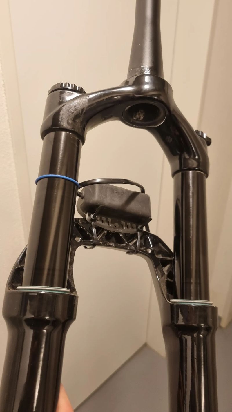 Cane Creek Helm MKII Air 29 Odpružená Vidlice/Suspension Fork