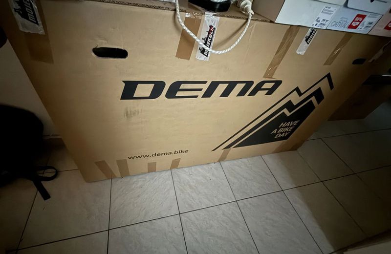 DEMA Energy 3 Black/Silver - L/19" 