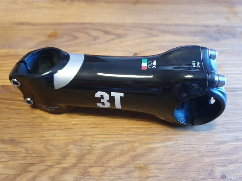 Karbonový silniční představec 3T