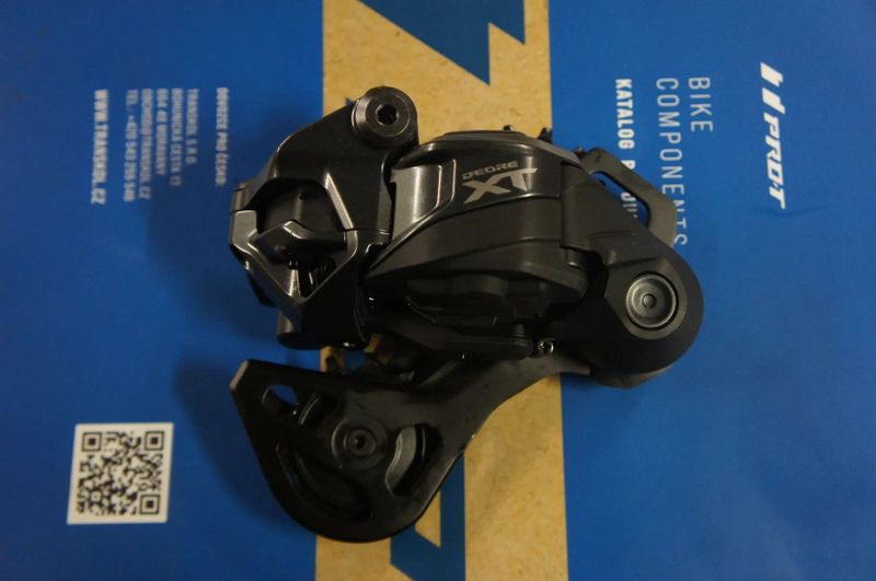 Shimano XT Di2 RD-M8250-GS 1