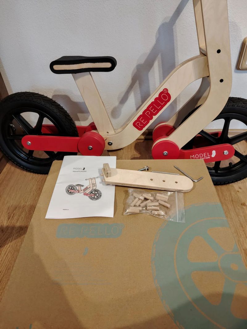 Repello odpružené dřevěné odrážedlo - model J (Milan edition)