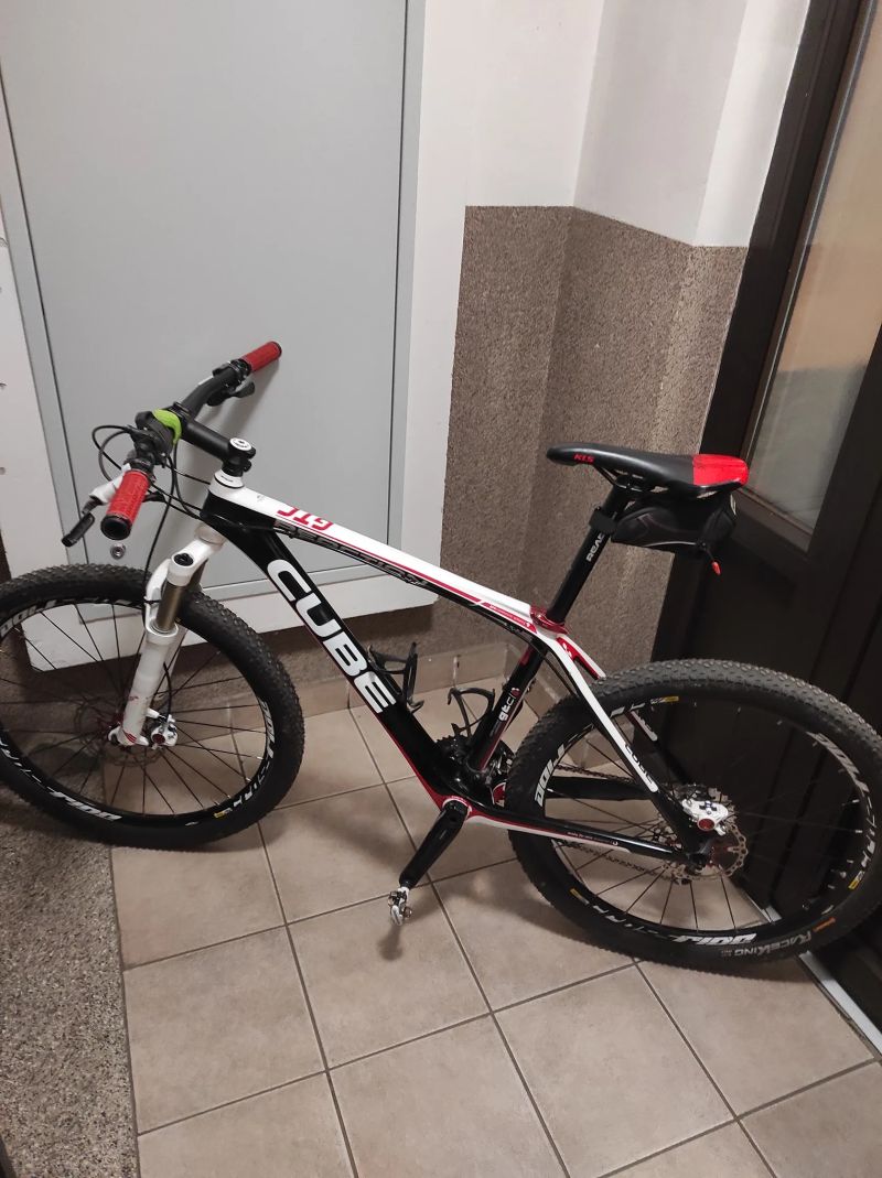 Cube Reaction GTC PRO CARBON (M) horské kolo