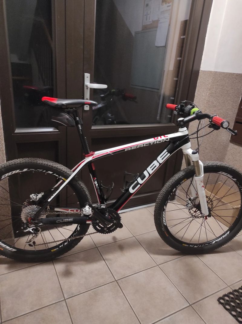 Cube Reaction GTC PRO CARBON (M) horské kolo