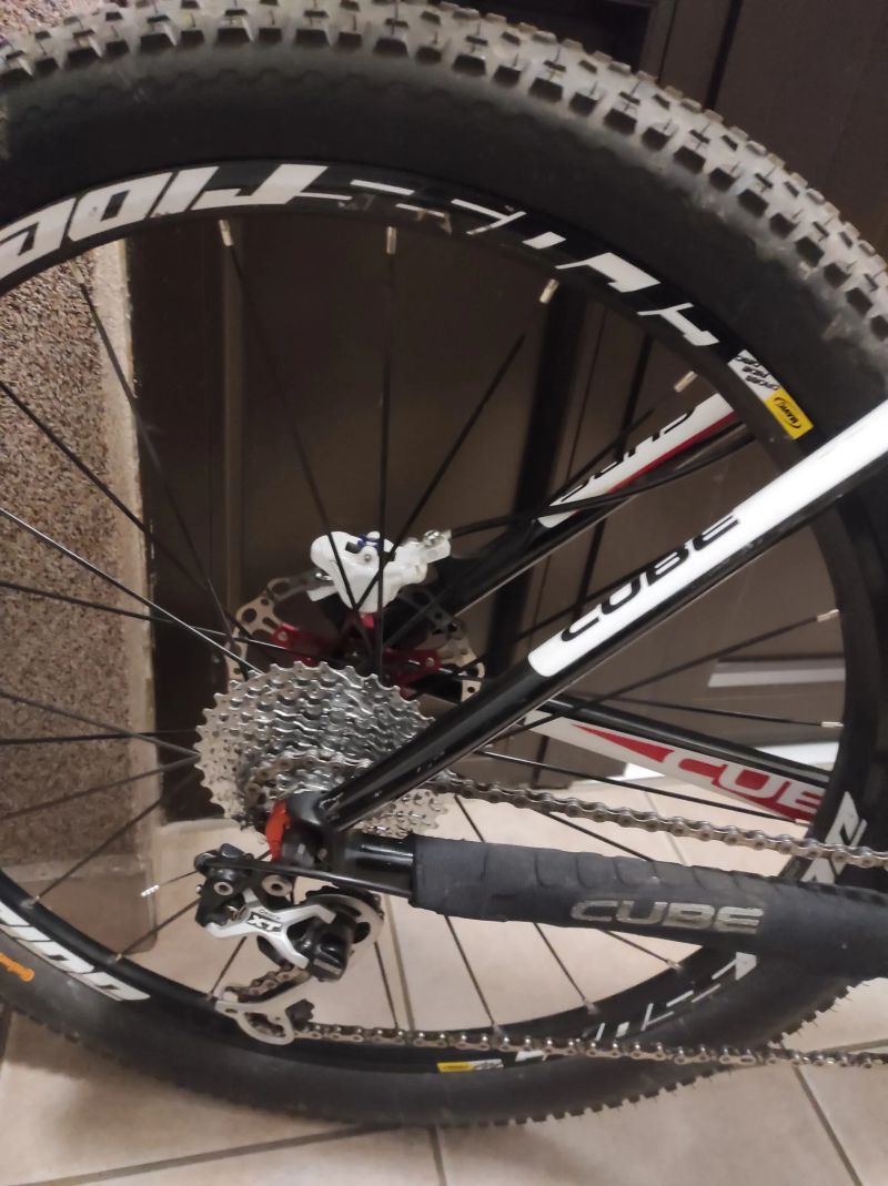 Cube Reaction GTC PRO CARBON (M) horské kolo