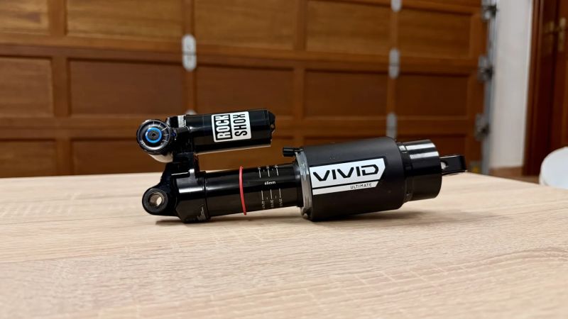 Rock Shox Vivid Ultimate 230x65mm
