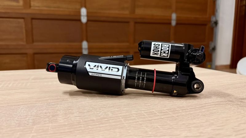Rock Shox Vivid Ultimate 230x65mm