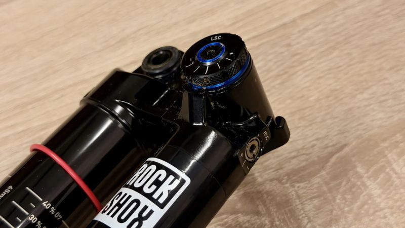 Rock Shox Vivid Ultimate 230x65mm