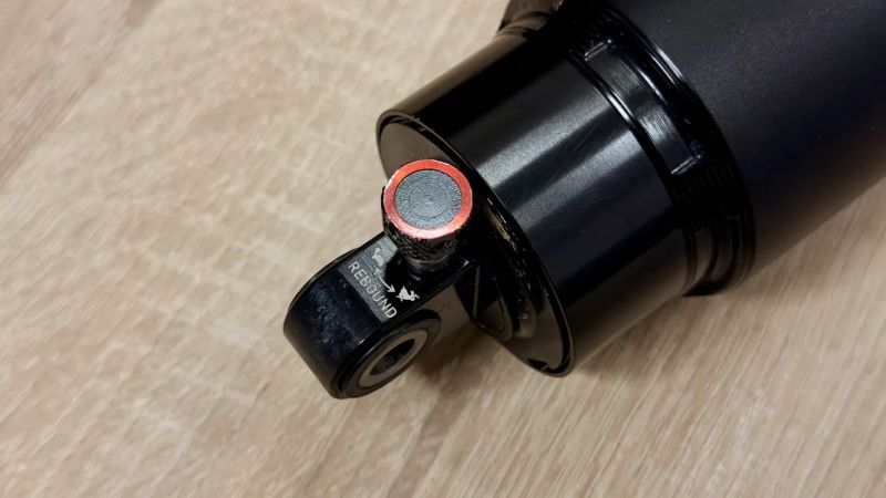 Rock Shox Vivid Ultimate 230x65mm