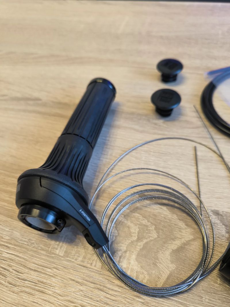 Otočné ovládání RockShox TwistLoc 2 Position Full Sprint (vidlice a tlumič), levé