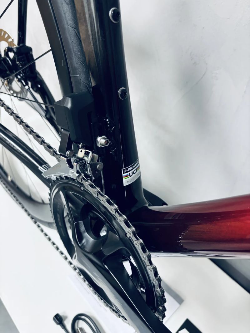 Silniční kolo Basso Diamante 2025