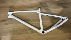 Karbonový rám Rockrider RACE900