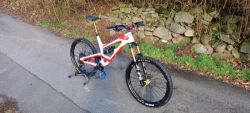 YT Industries Capra CF race pro