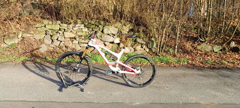 YT Industries Capra CF race pro