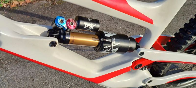 YT Industries Capra CF race pro