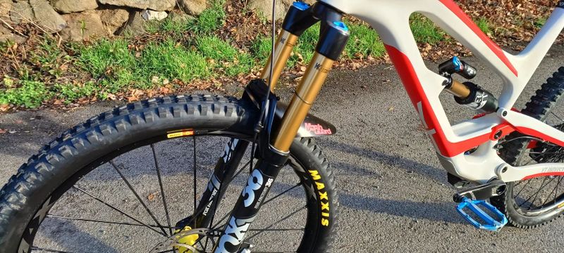 YT Industries Capra CF race pro