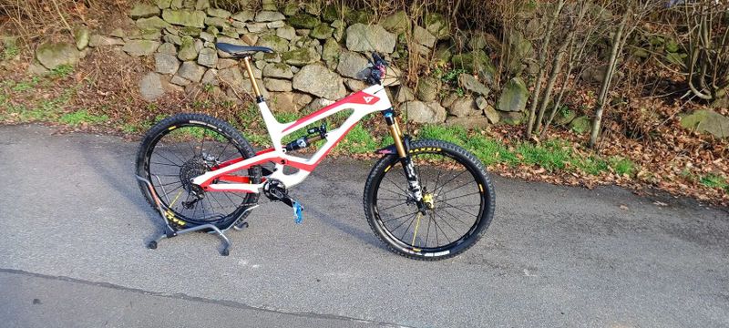 YT Industries Capra CF race pro