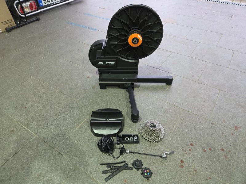 Trenažér Elite Avanti + Zwift Cog and Click + druhý ořech a 11s kazeta, záruka, doklad 