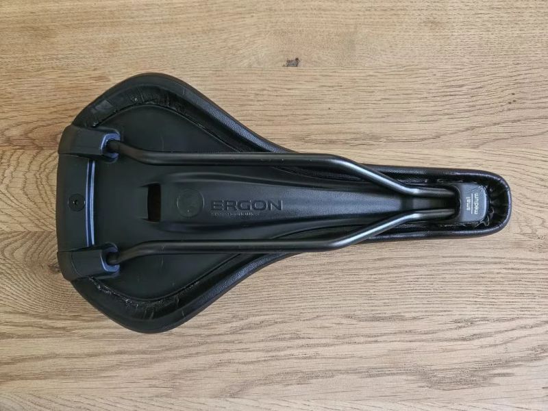 Ergon SM Sport Men S/M (šířka 144 mm, 305 g)