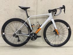 X-ROAD Team Issue Di2 GR