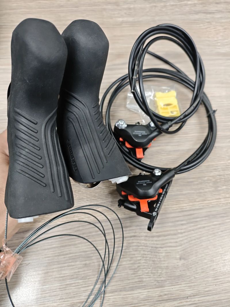 Brzdové a řadící páky Shimano GRX St-Rx610R/Br-Rx400R Dual Control 1x12