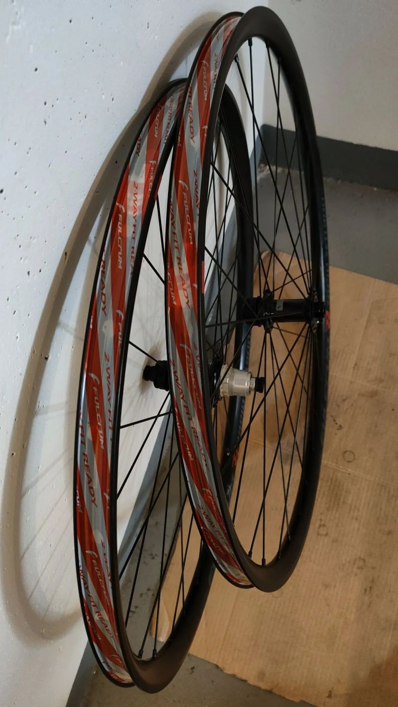 Nová zapletená gravel kola Fulcrum Rapid Red 900, SRAM XDR 