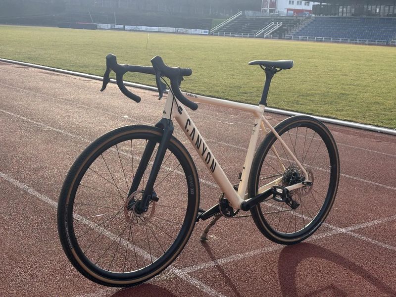 Prodám kolo Gravel - Canyon Grail 7 eTap Rival AXS | 2022