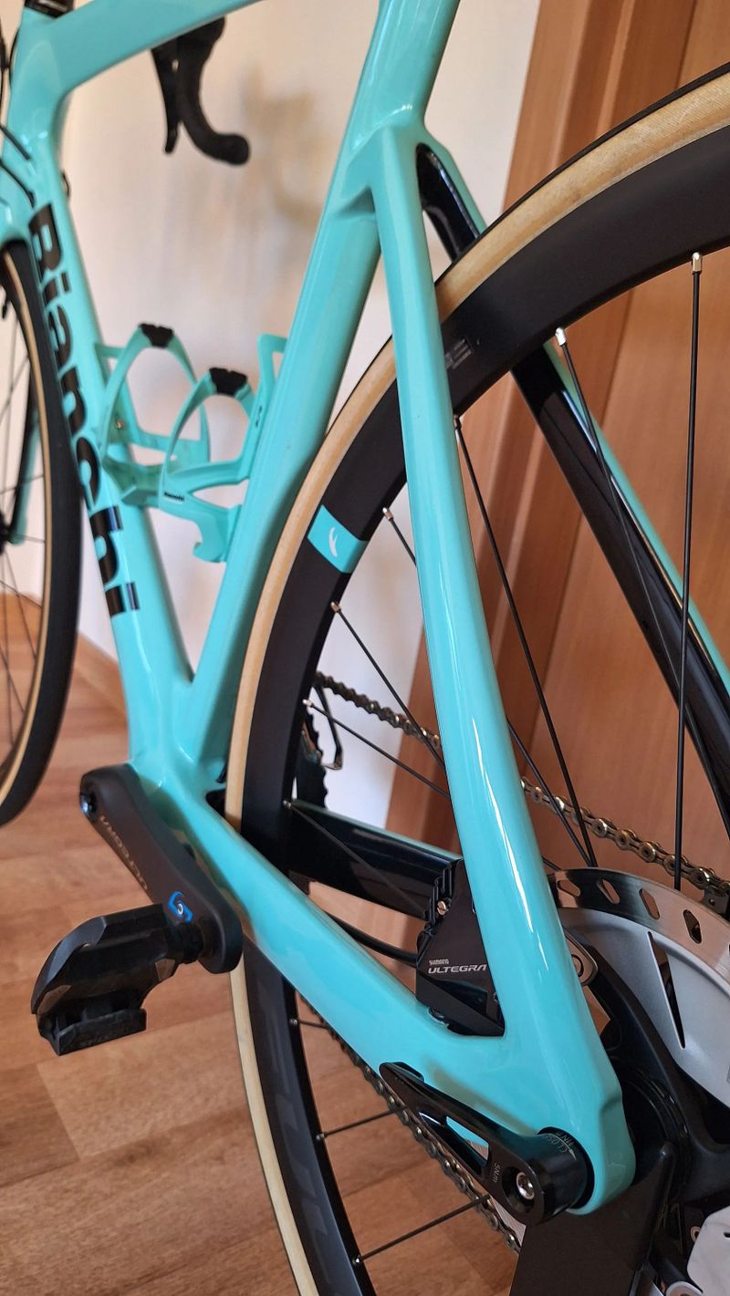 Bianchi Aria Disc Ultegra