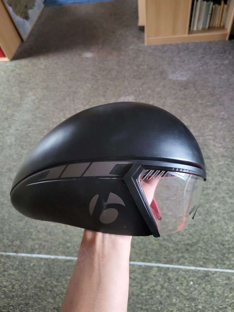 Prodám TT helmu Bontrager