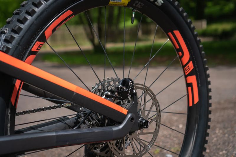 Canyon Spectral CFR 9.0 Ltd