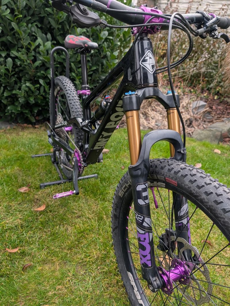 Karbonove celopero Tiny Rock Master S