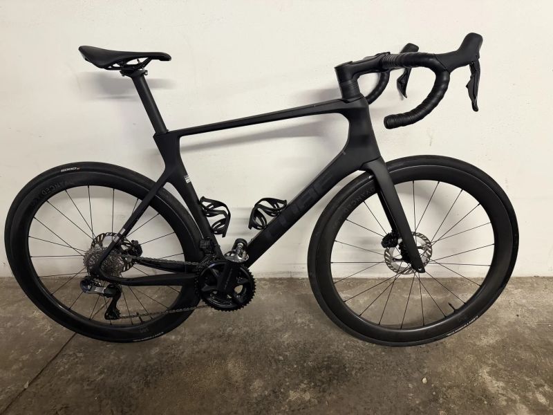 Silnicni karbonove horske kolo model 2026 velikost 58